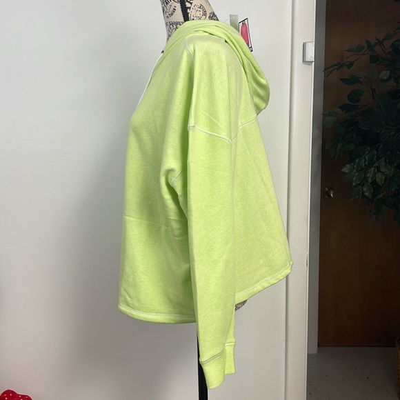 - Brand new with tags Woman’s Steve Madden hooded sweatshirt. Size XXL. - Picture 8 of 16